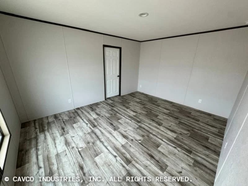 Landmark 16763b bedroom home features