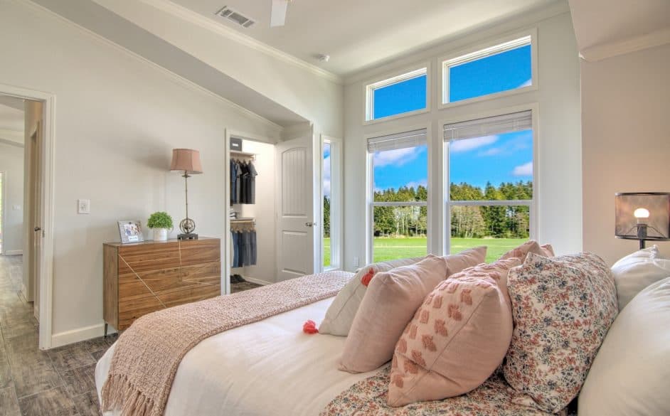 Falcon l40ep8 bedroom home features