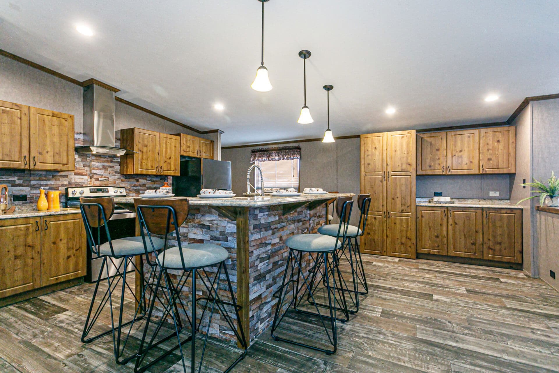 Classic c-3264-32c interior home features