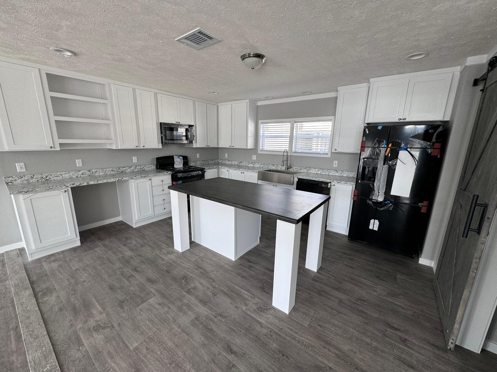 The sherman   home features