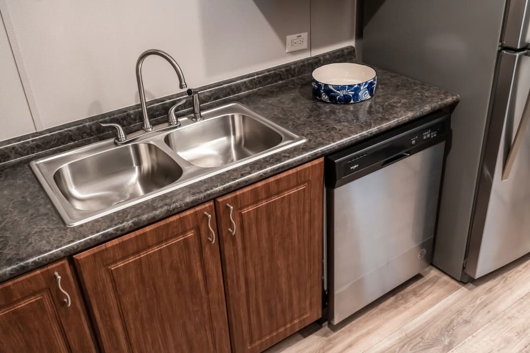 Heritage h-1664-32c kitchen home features