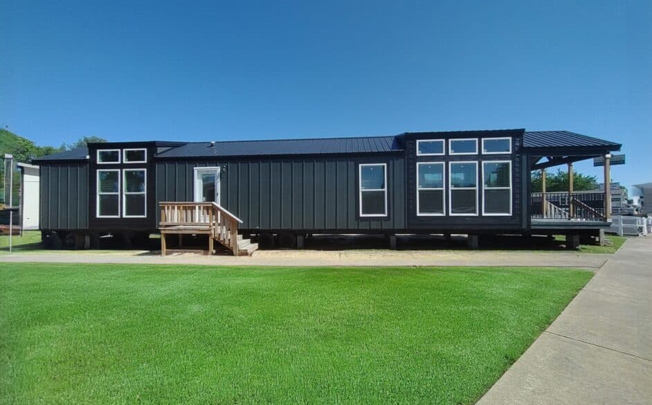 Robin d60ep8 elevation and exterior home features