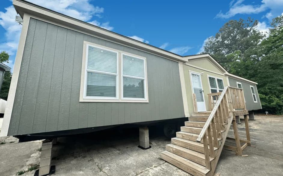 Hacienda p60s hero, elevation, and exterior home features