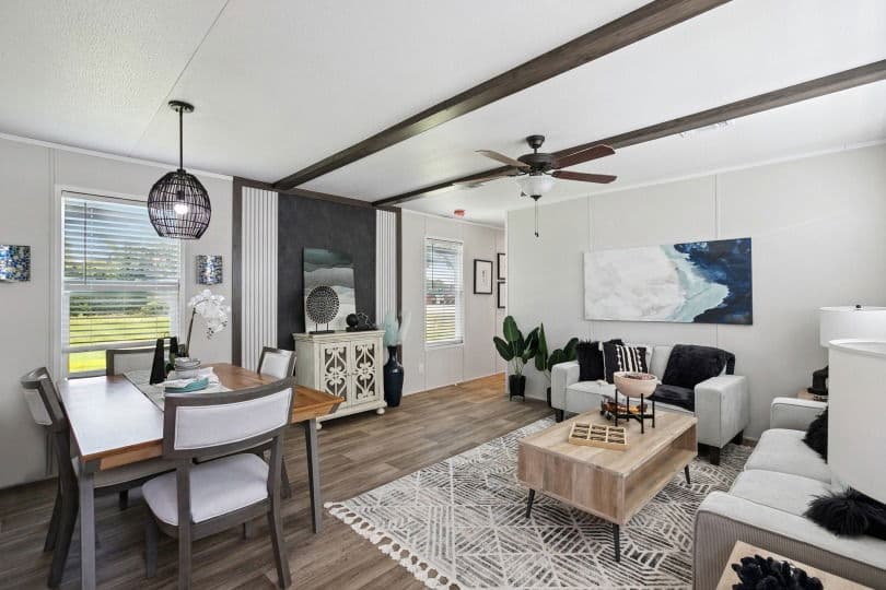 Valor 16763n  interior home features