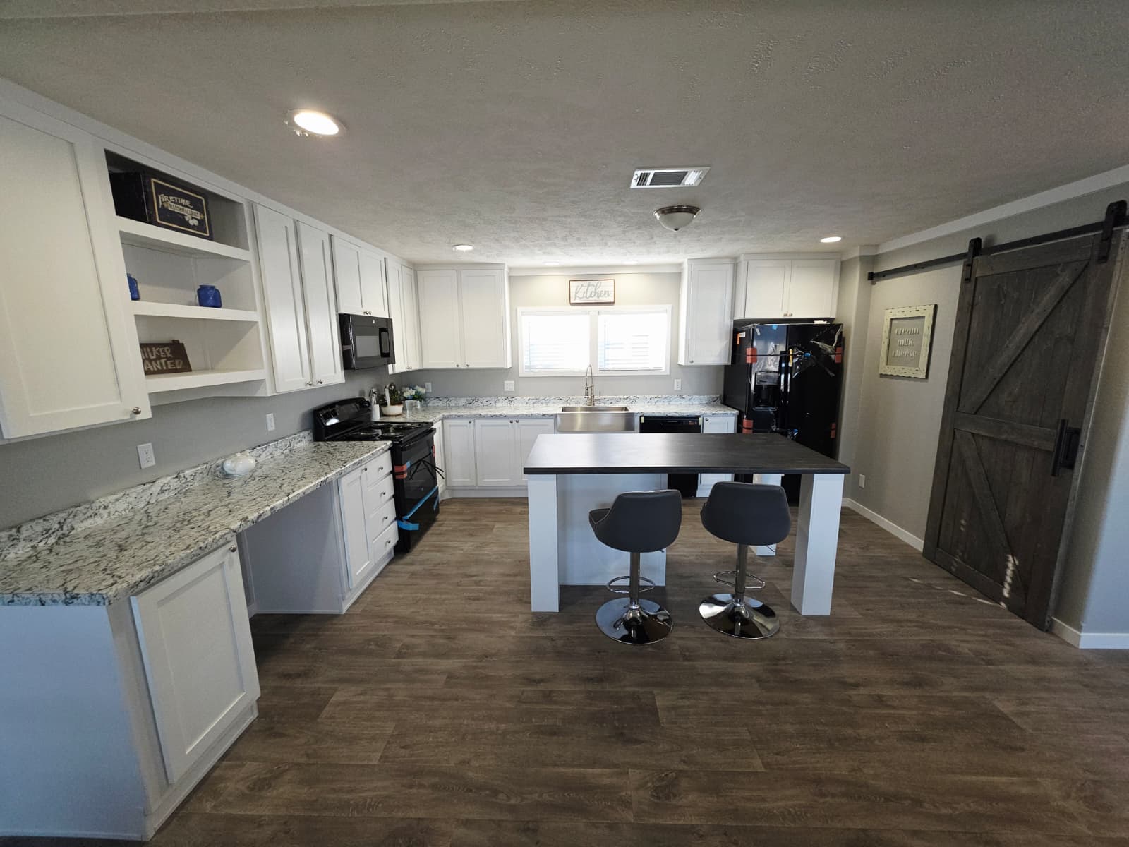 The sherman   home features