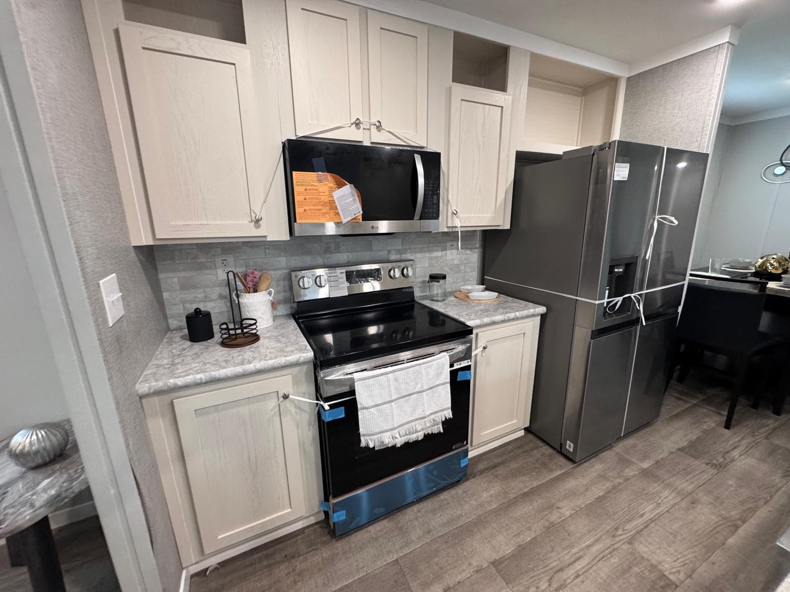 Del canto 231  home features