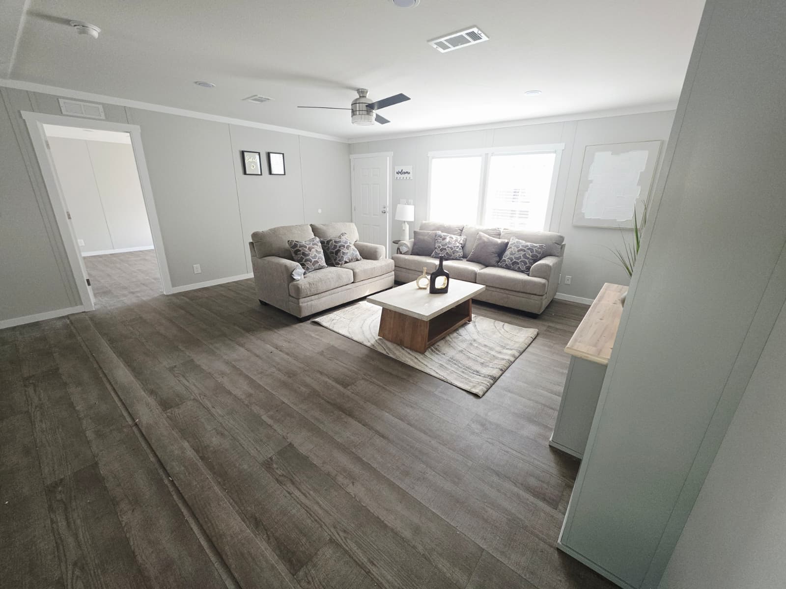 Scorpio 9469  home features