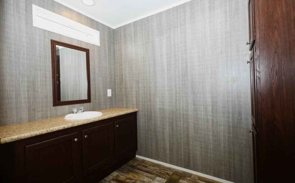 Park forest 323 bathroom home features