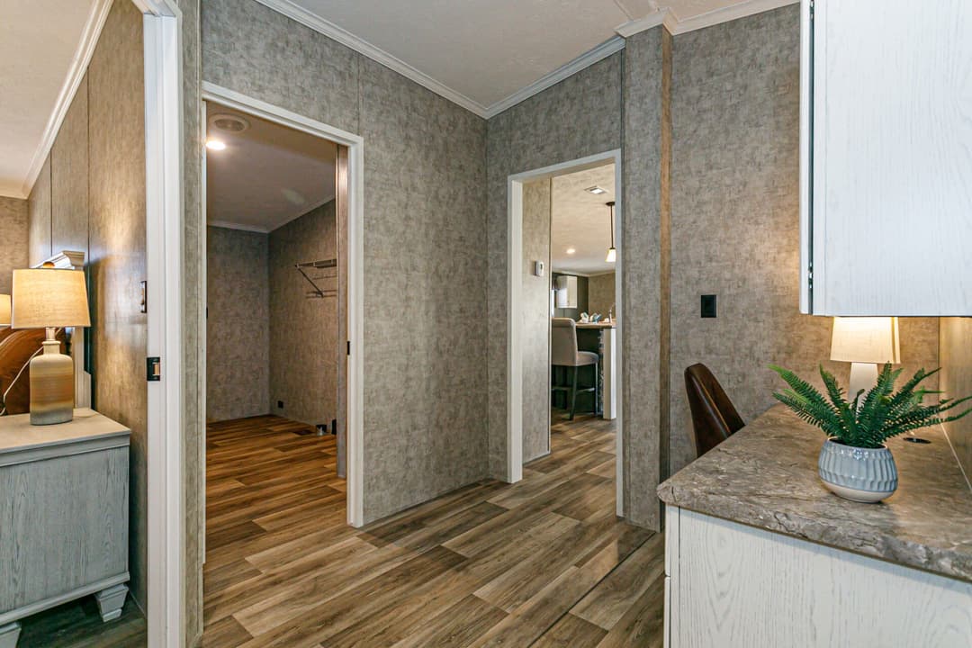 Classic c-3264-32bp interior home features