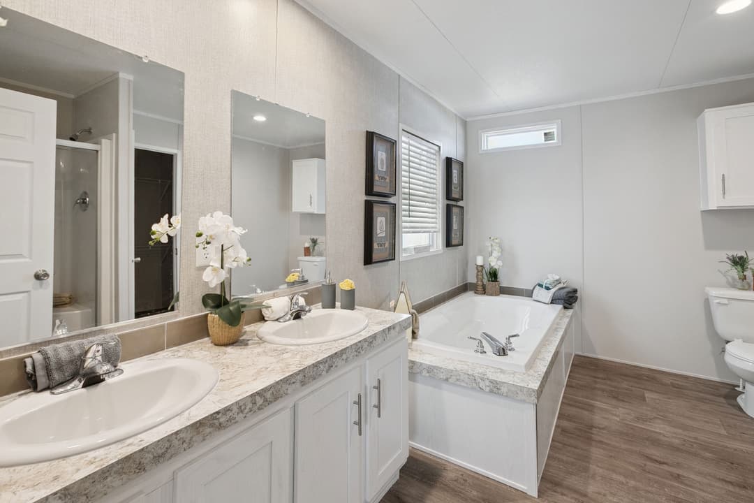 Trailblazer bathroom home features