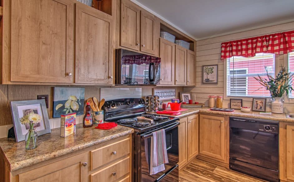 Bandera 3356 kitchen home features