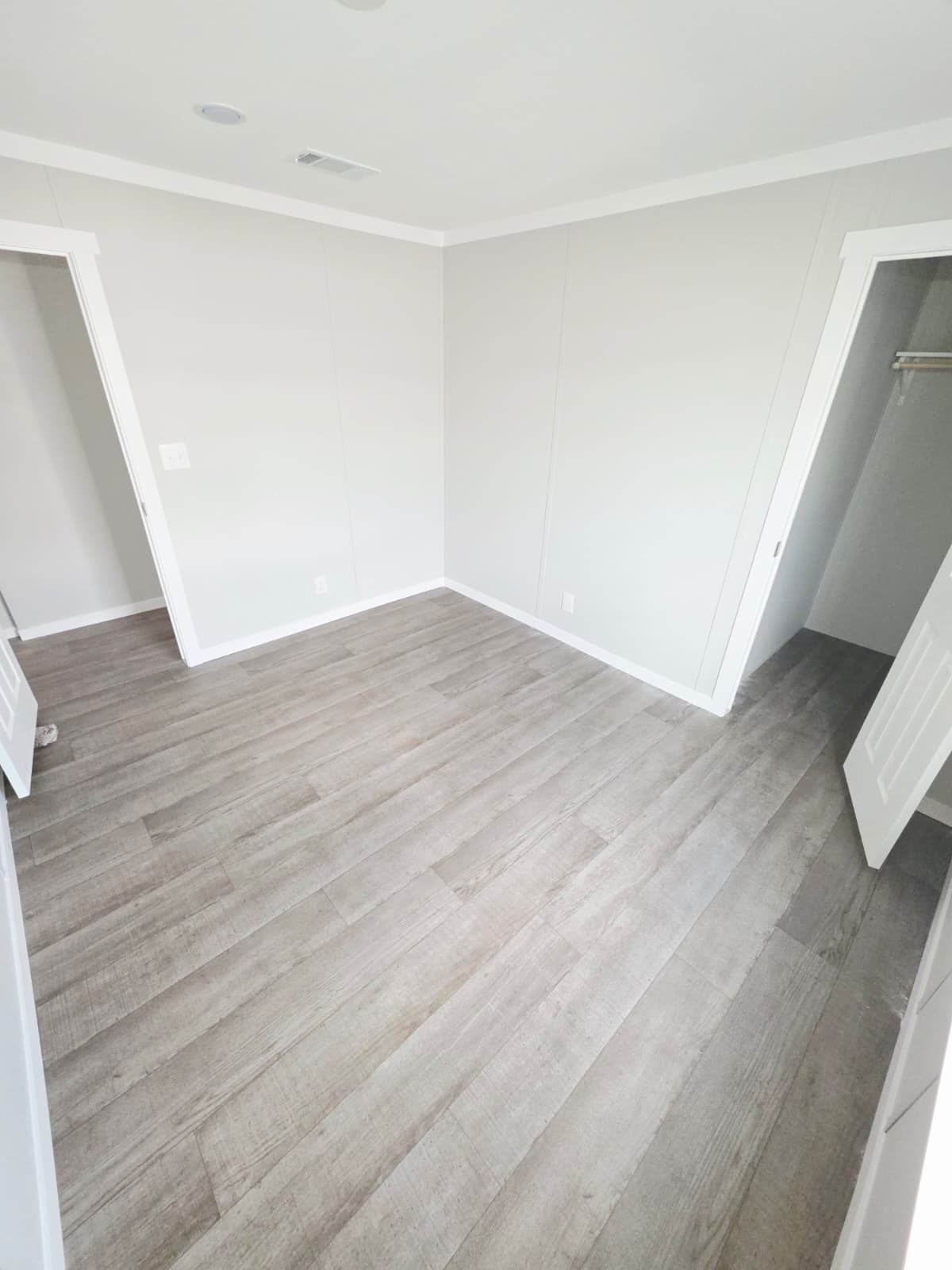 Scorpio 9469  home features