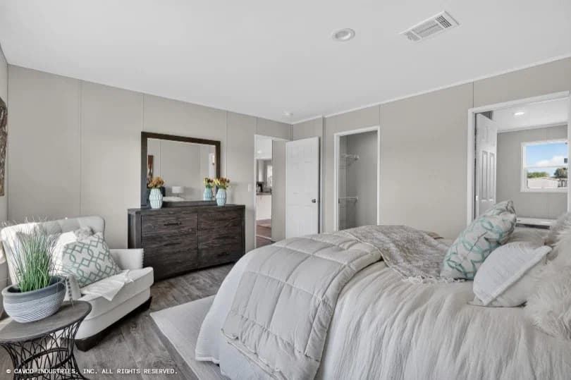 Valuhomes 28564p bedroom home features