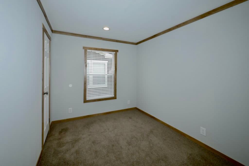 Isabel 9676 bedroom home features