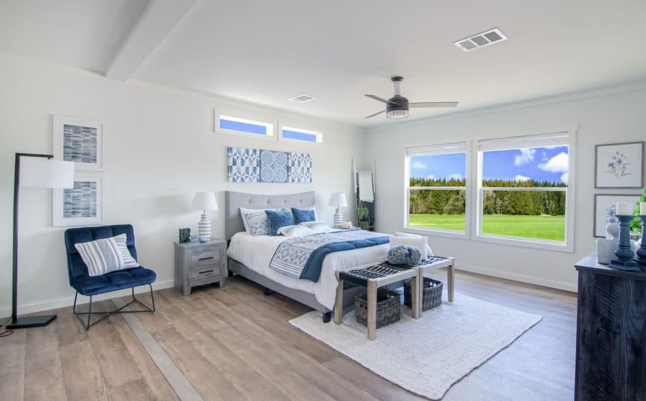 Pearl 6370 bedroom home features