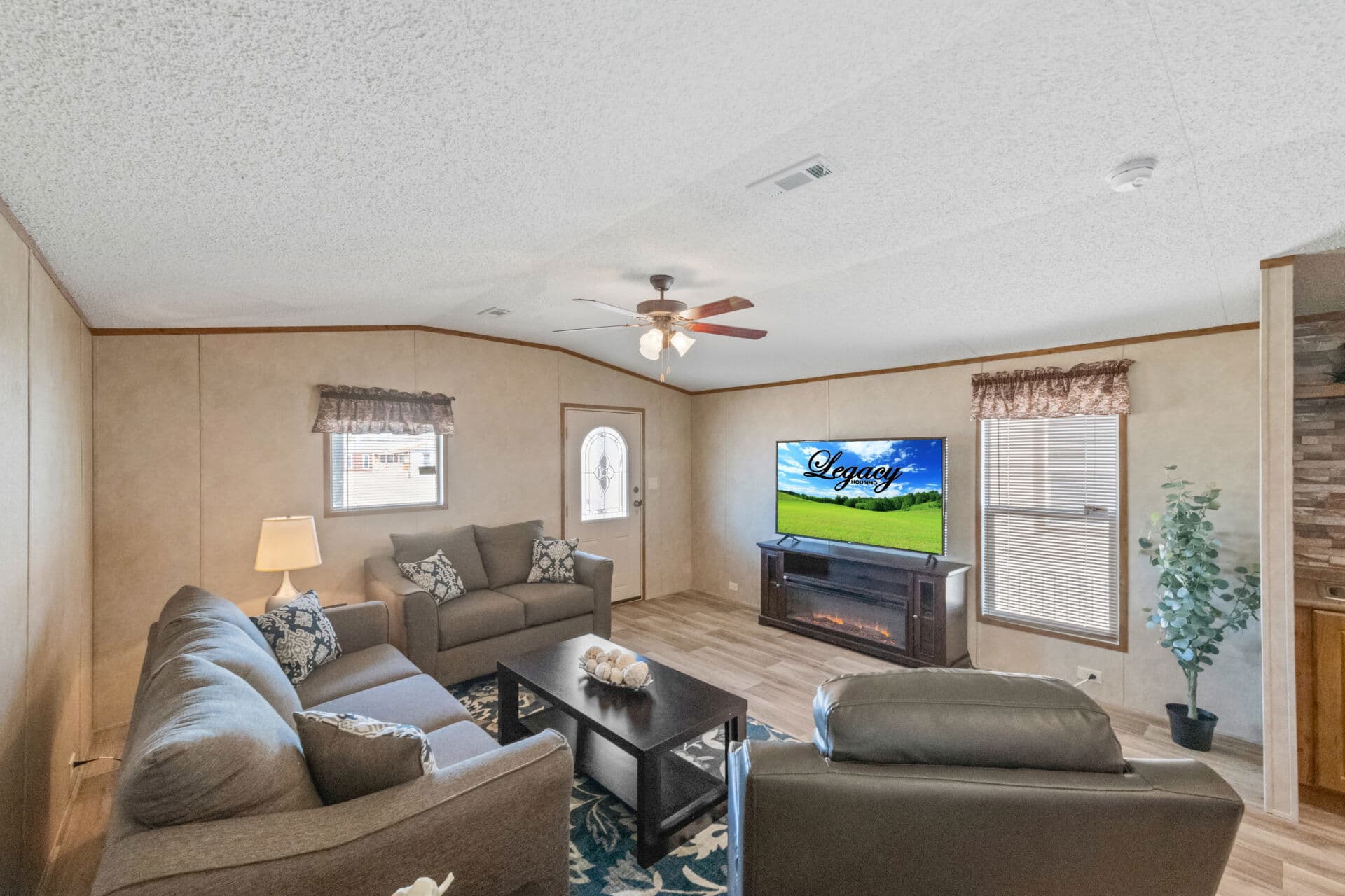 Heritage h-1680-32flp interior home features