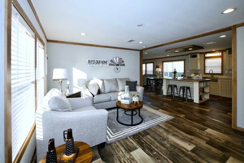 Macey 9768 interior home features