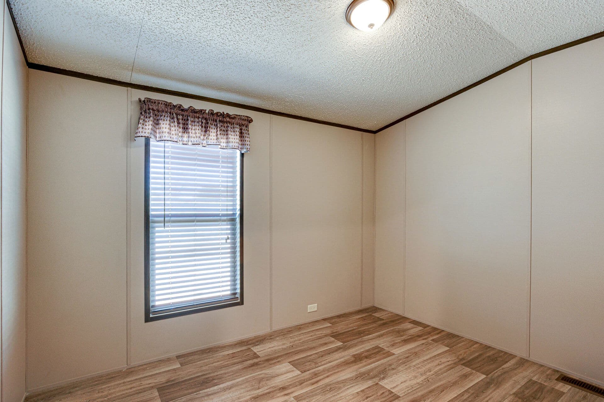 Select s-1672-32b bathroom home features