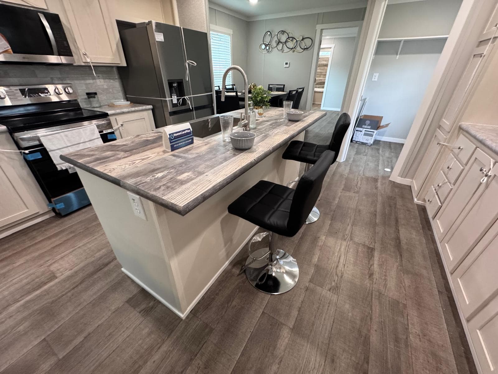 Del canto 231  home features