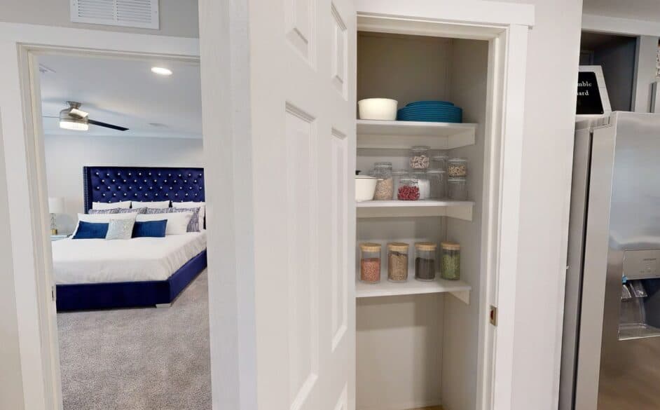 Vaquero t56p bedroom home features