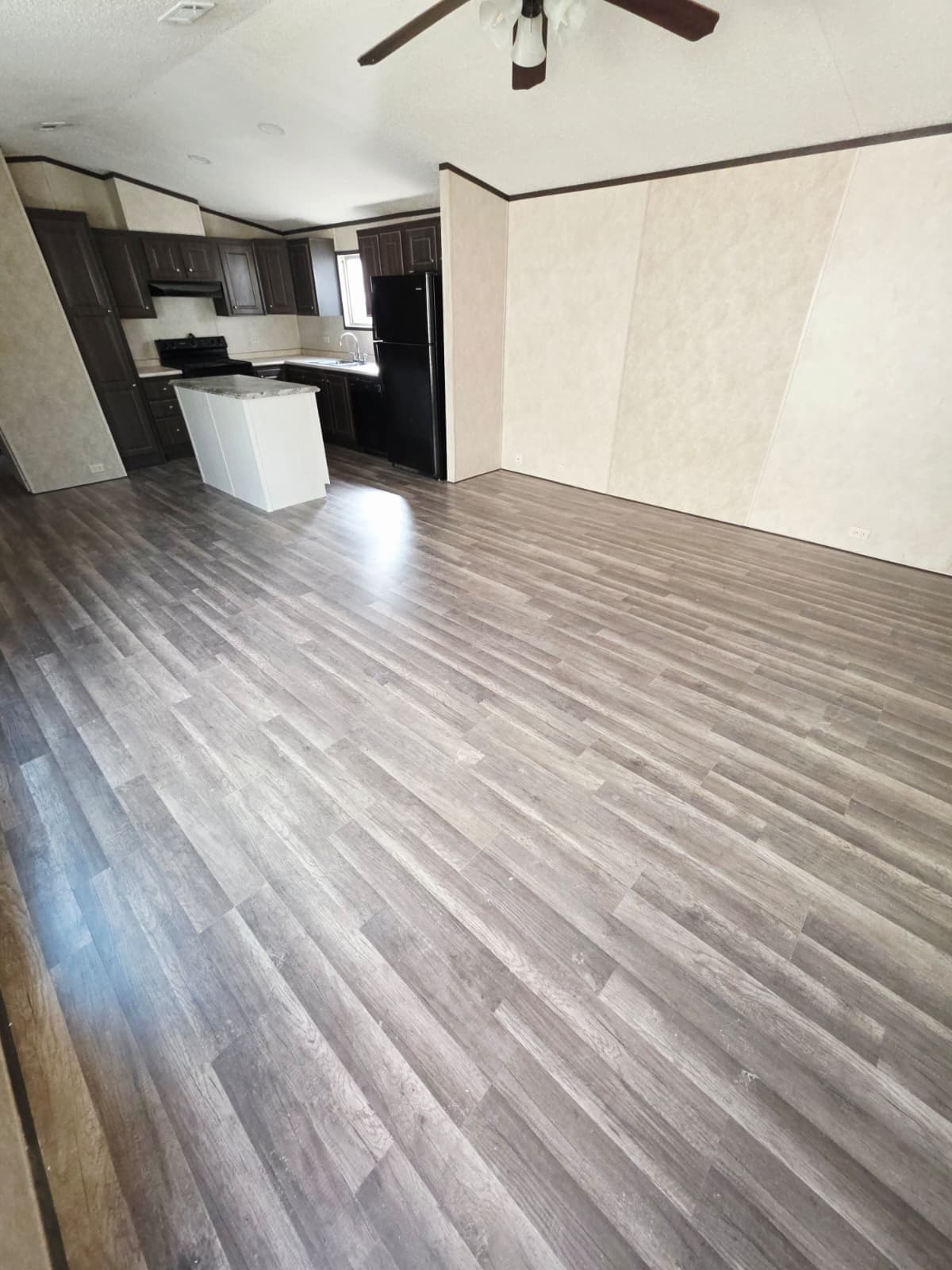 2019 legacy 1664-32c (pre-owned)  home features