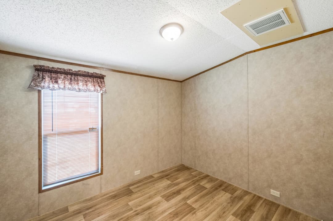 Heritage h-1680-32flp bedroom home features