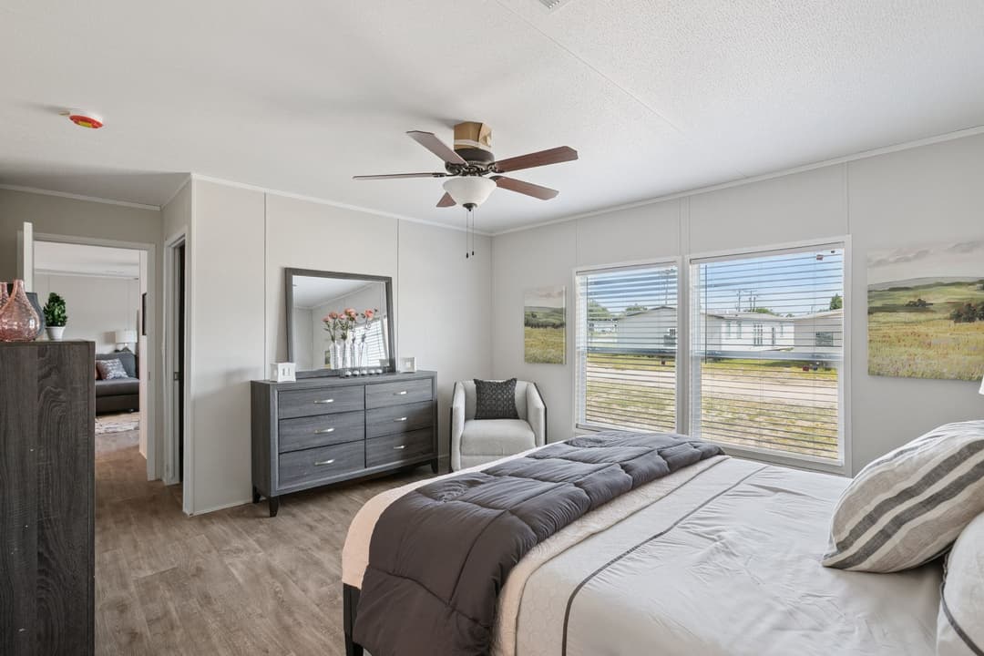 Valuhomes limited 28724p  bedroom home features