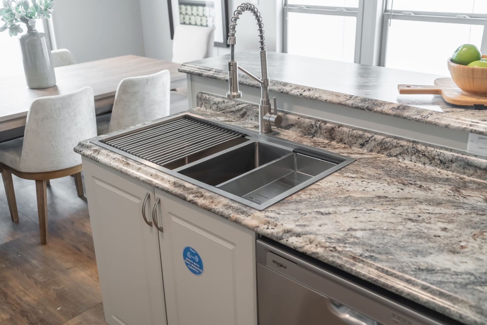 Heritage h-3256-32d kitchen home features