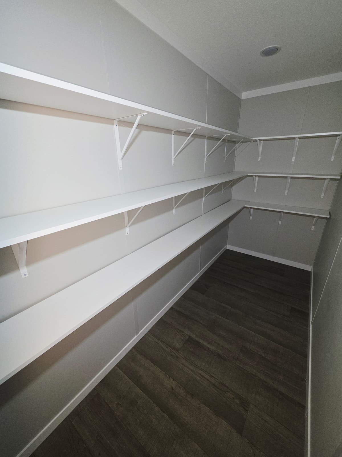 Scorpio 9469  home features