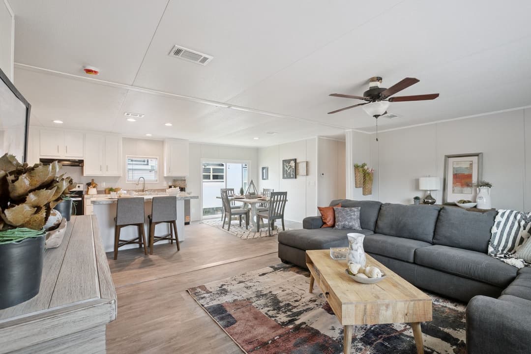 Valuhomes limited 28724p  interior home features