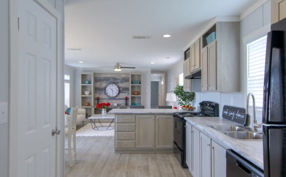 Coyote ridge 331 kitchen home features
