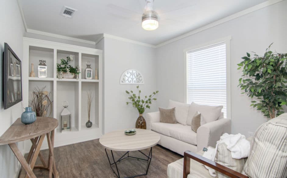 Haven 6368 interior home features