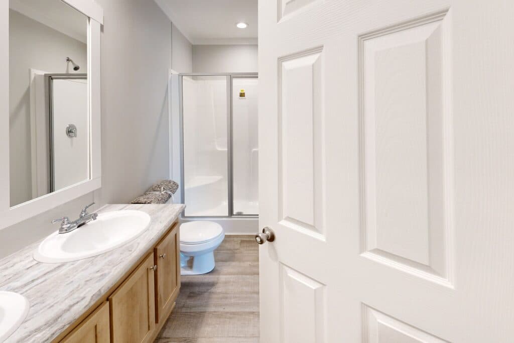 Balboa 7266 bathroom home features