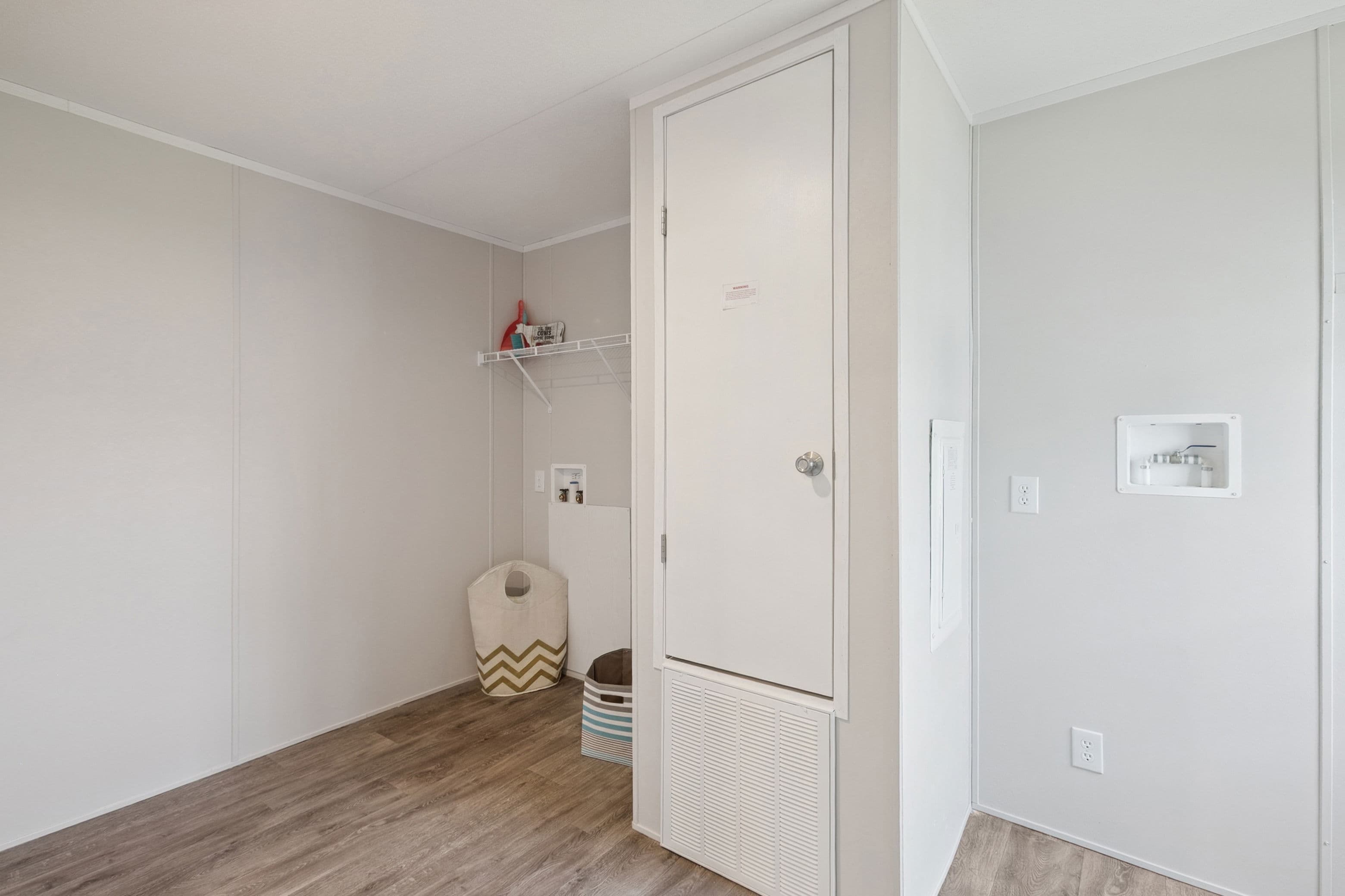 Valuhomes limited 28724p  interior home features