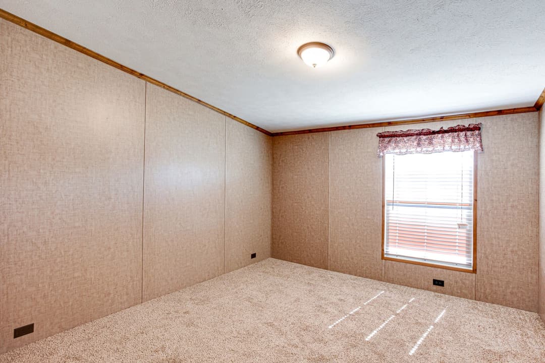 Heritage h-3264-32c bedroom home features