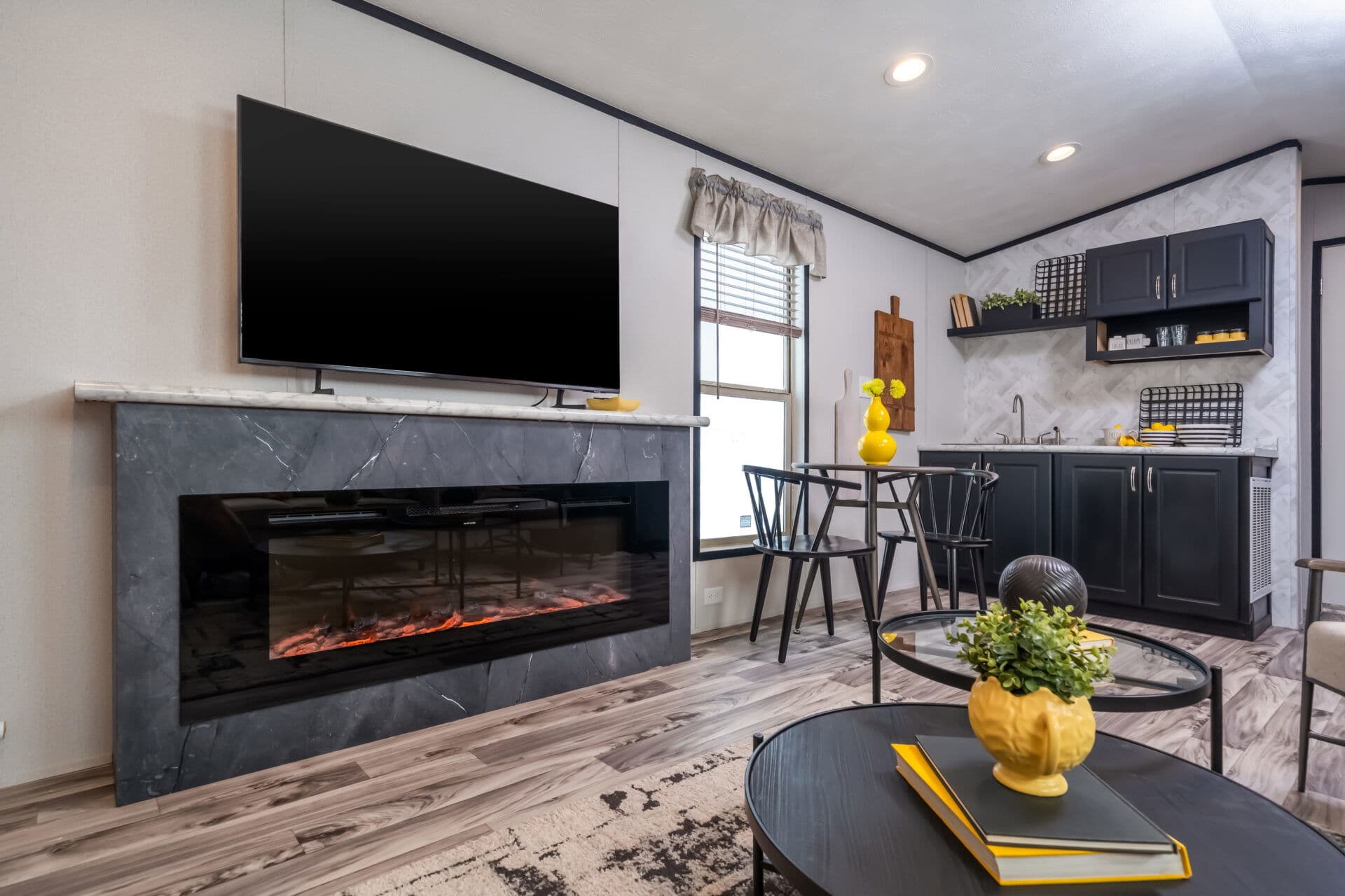 Select s-1240-11fla interior home features