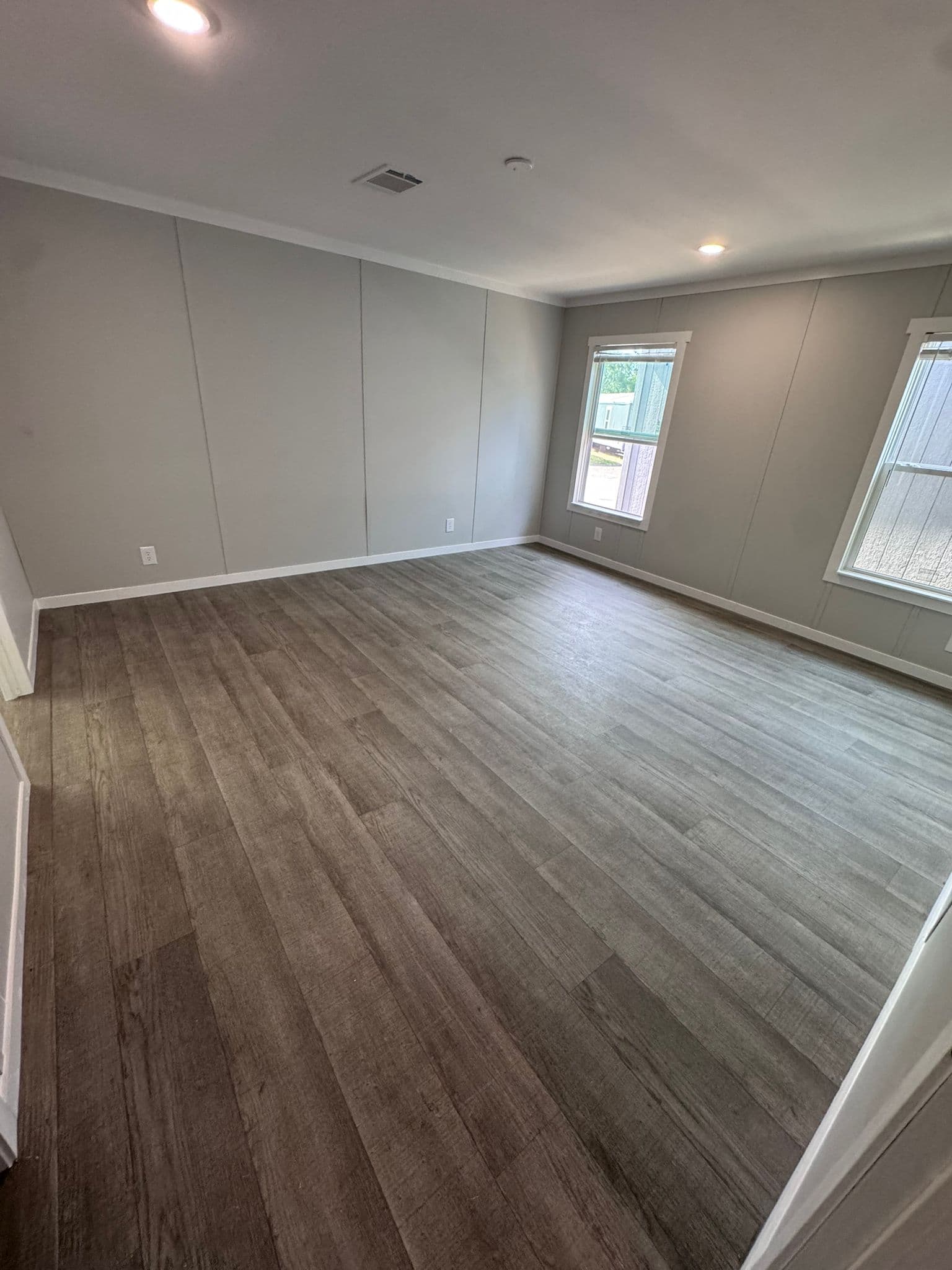 Vela 9456  home features