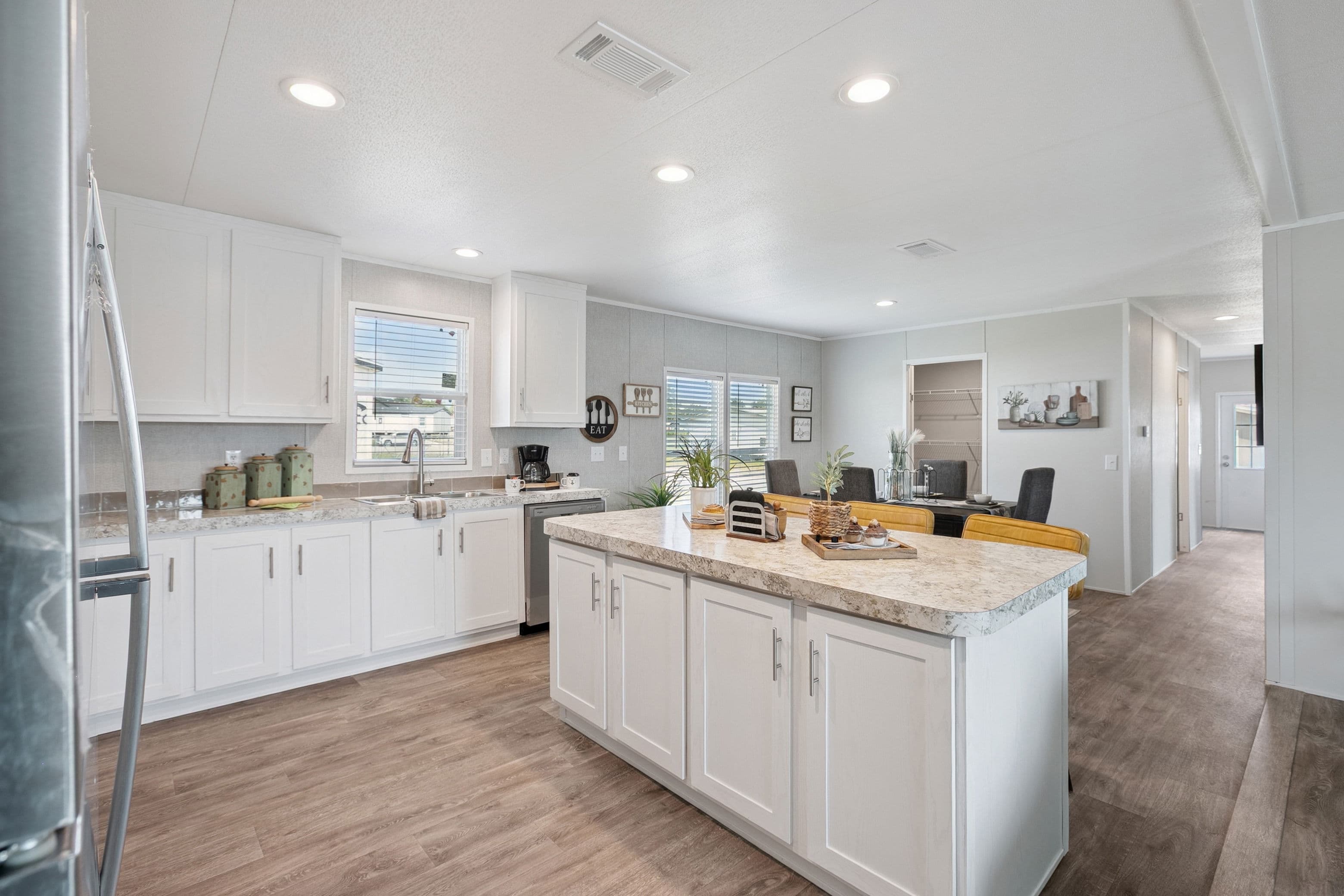 Trailblazer kitchen home features