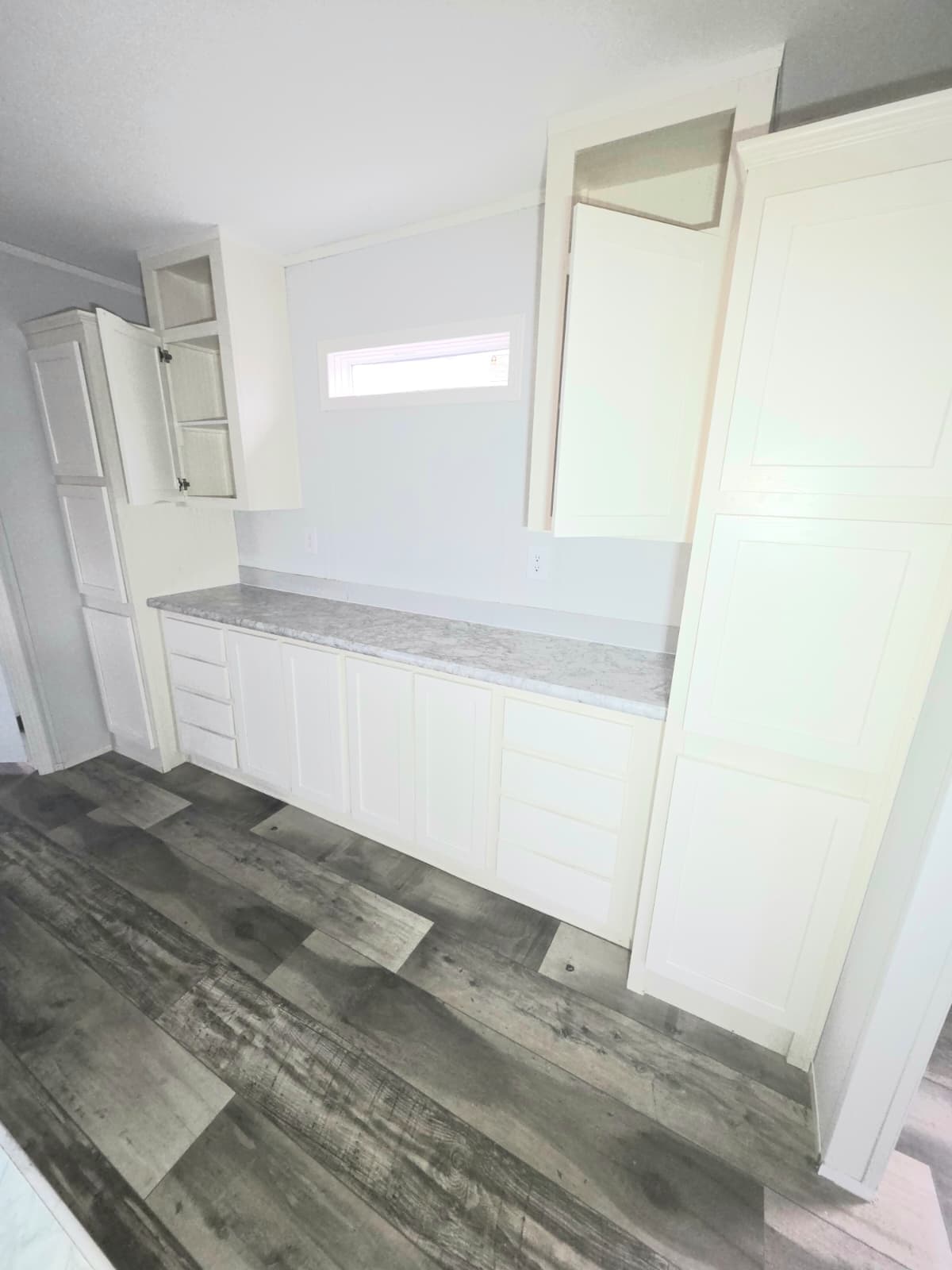 2021 oak creek 231 (pre-owned)  home features