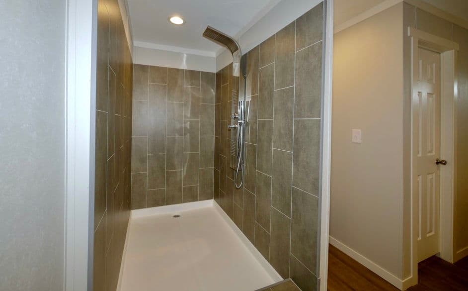 High plains 3387 bathroom home features