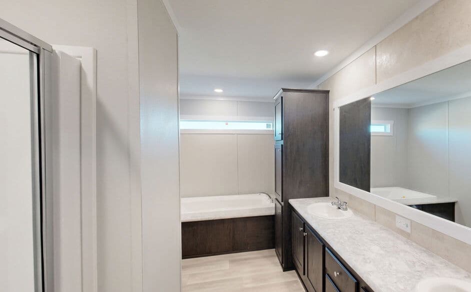 Frontier lodge t68s bathroom home features