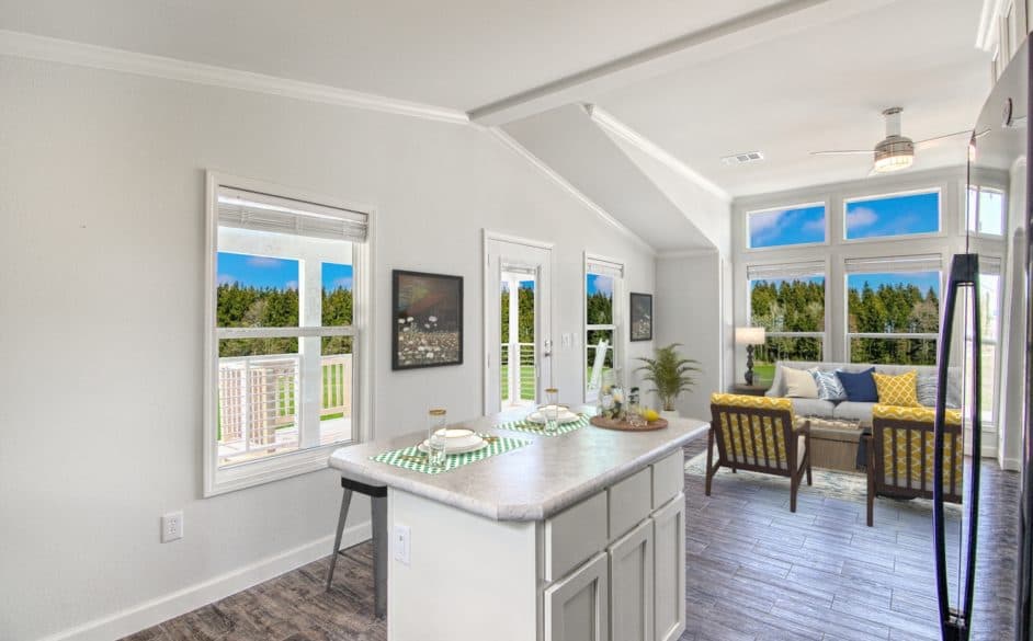 Falcon l40ep8 interior home features