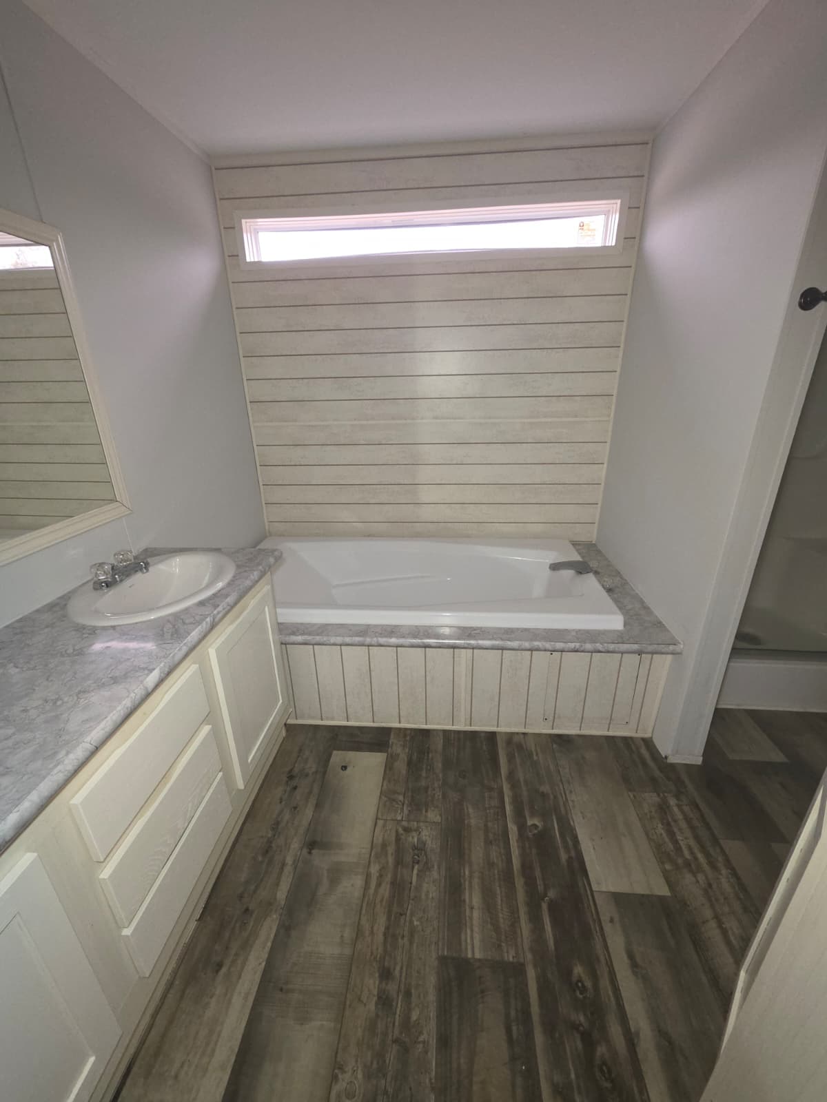 2021 oak creek 231 (pre-owned)  home features