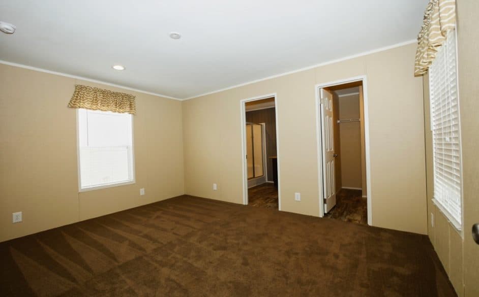 Park forest 323 bedroom home features