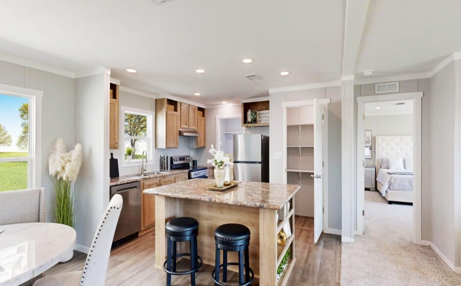 Cimarron 2368 kitchen home features