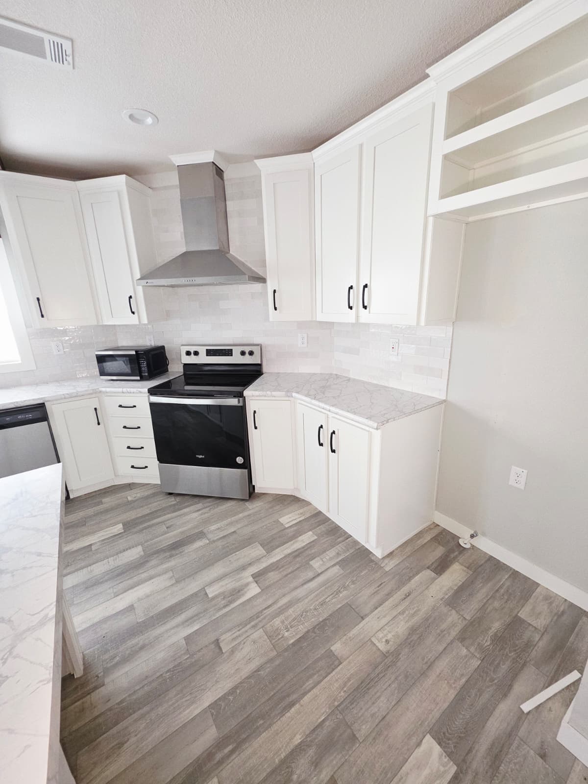 2024 palm harbor - like new!!! (pre-owned)  home features