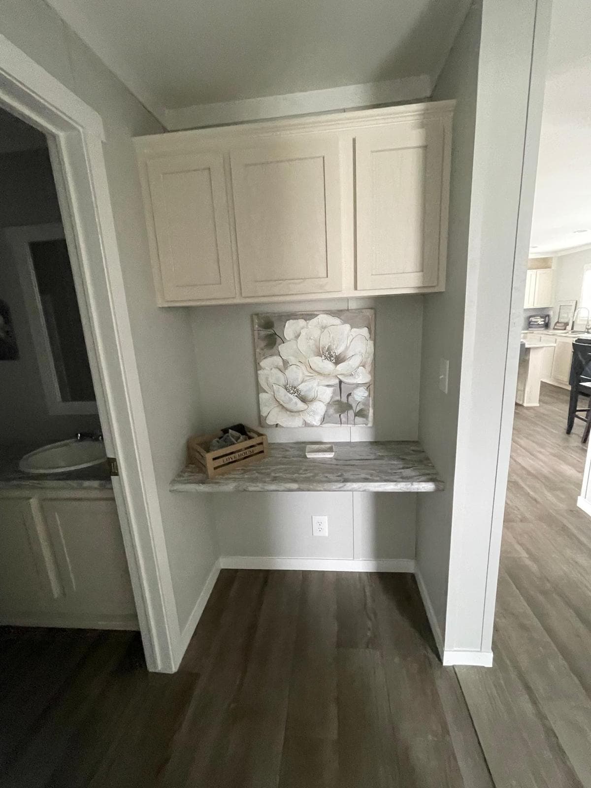 Cousteau 7652  home features