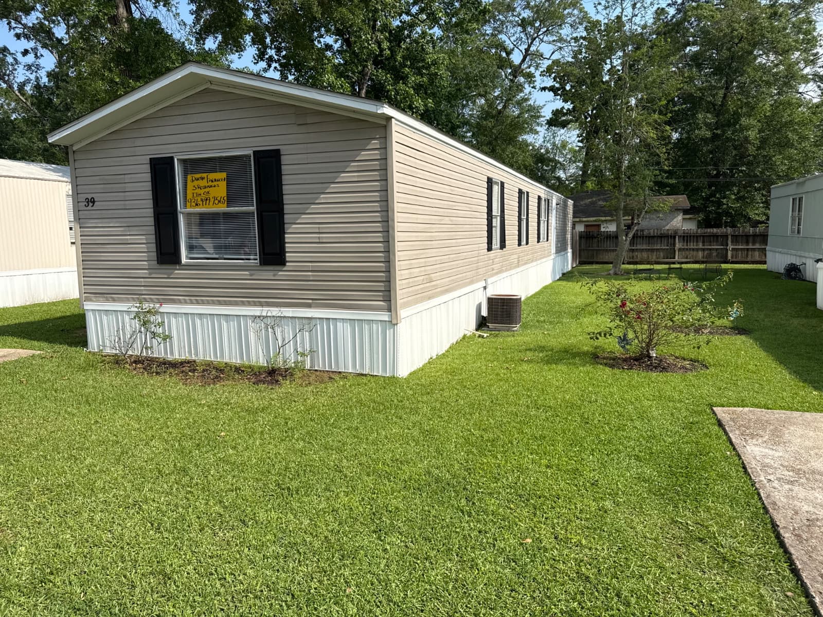 $59,900, owner financing $5,000 down, year 2005, 16 x 76,  set in park - conroe (pre-owned) hero home features