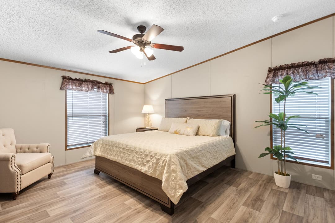 Heritage h-3260-32a bedroom home features