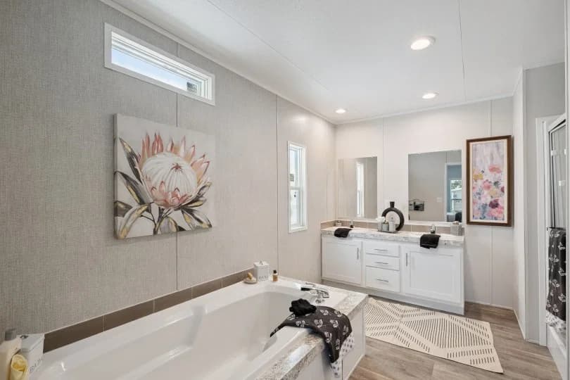 Valuhomes 28724p bathroom home features